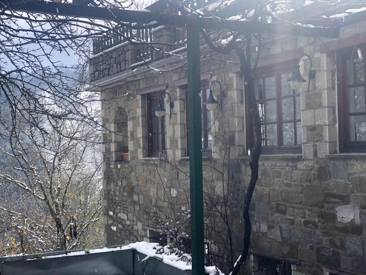 Ξενώνας Πατρικό Neraïdochóri Buitenkant foto