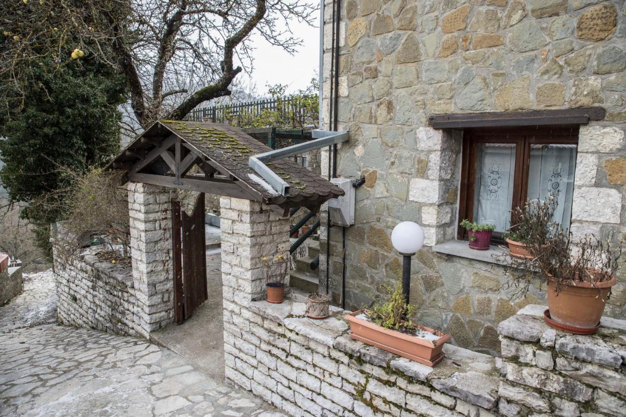 Ξενώνας Πατρικό Neraïdochóri Buitenkant foto