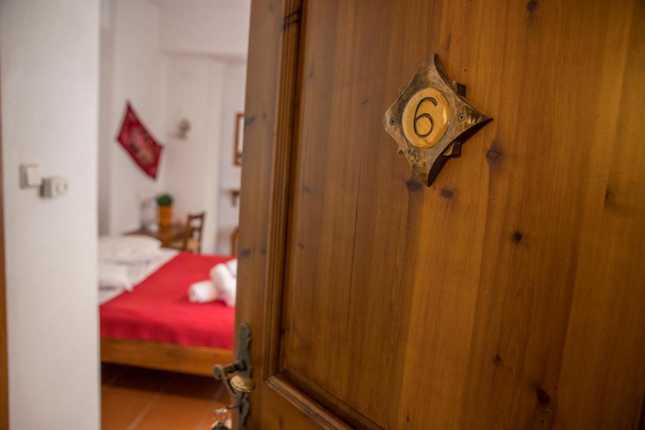 Ξενώνας Πατρικό Neraïdochóri Buitenkant foto